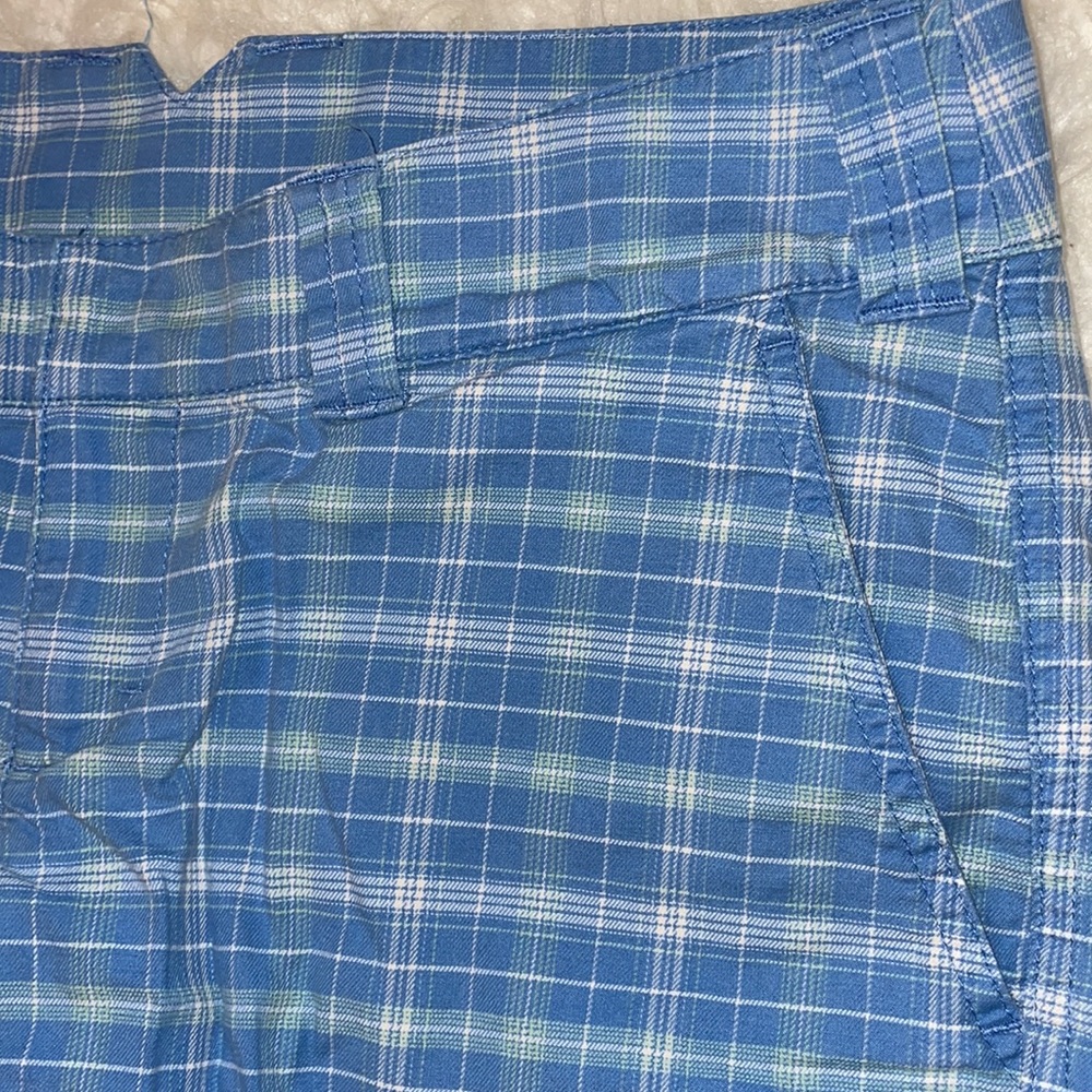 The North Face 10” V-Back Plaid Shorts, Size 6 - Picture 4 of 16